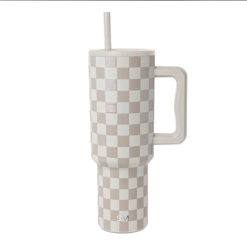 Simple Modern Checkmate Checkered Tumbler with Handle and Straw